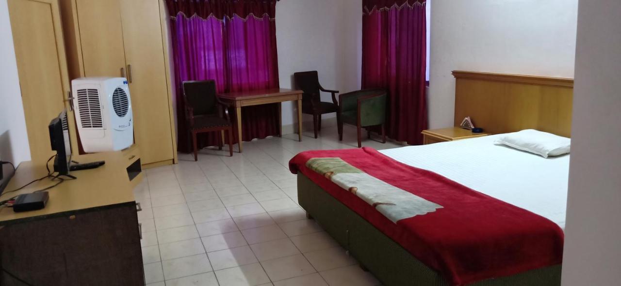 The Regency Hotell Dibrugarh Eksteriør bilde